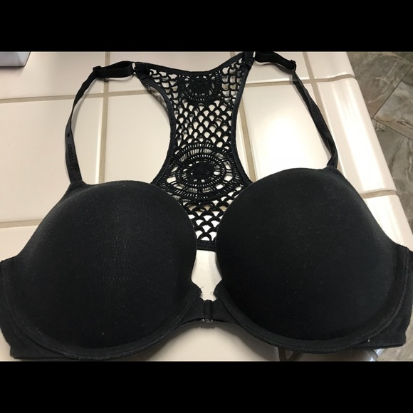 Victoria's Secret Other - Black Victoria Secret Push Up/Pigeonnant Bra 38C